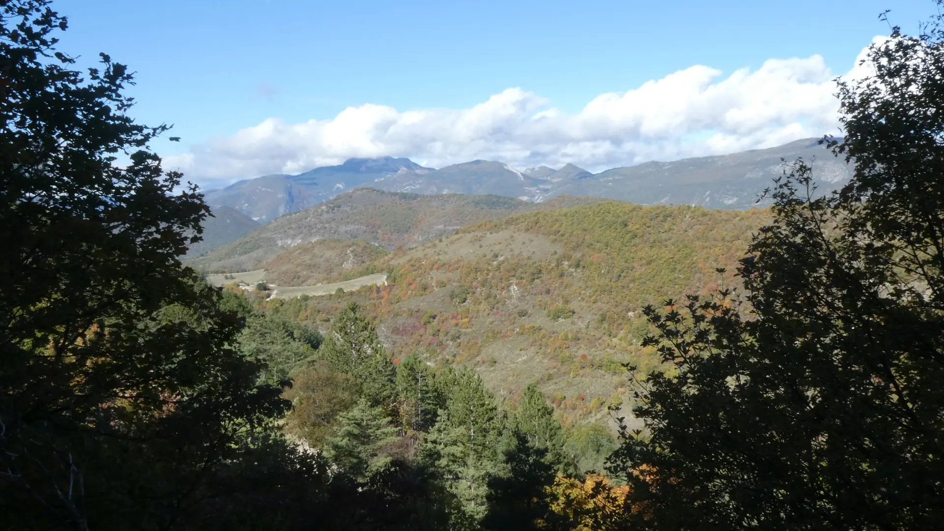 Panorama sur les étendues sauvages de la Méouge