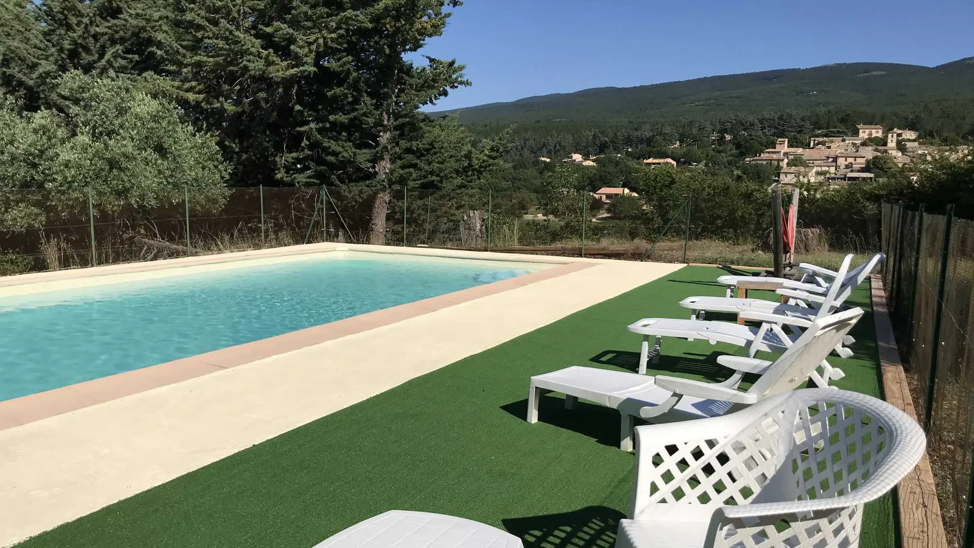 Piscine Camping Lou Pèbre d'Ail