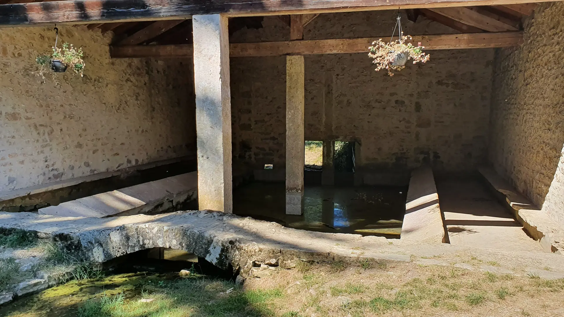 Lavoir et source du Jugnon - Jasseron