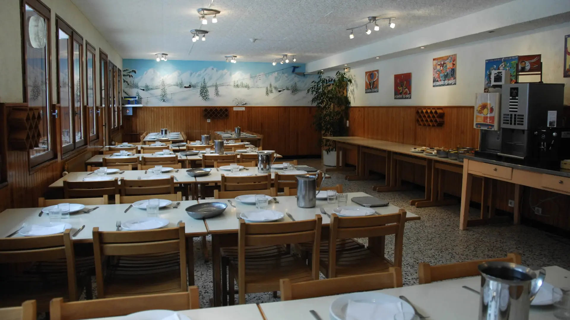 Centre de vacances la Cordée - la salle des repas