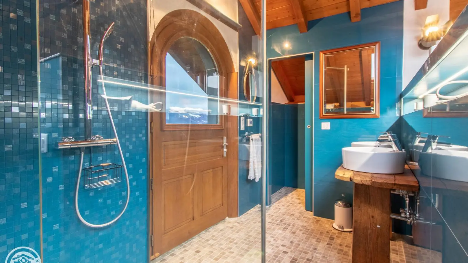 Salle d'eau privative chambre 1