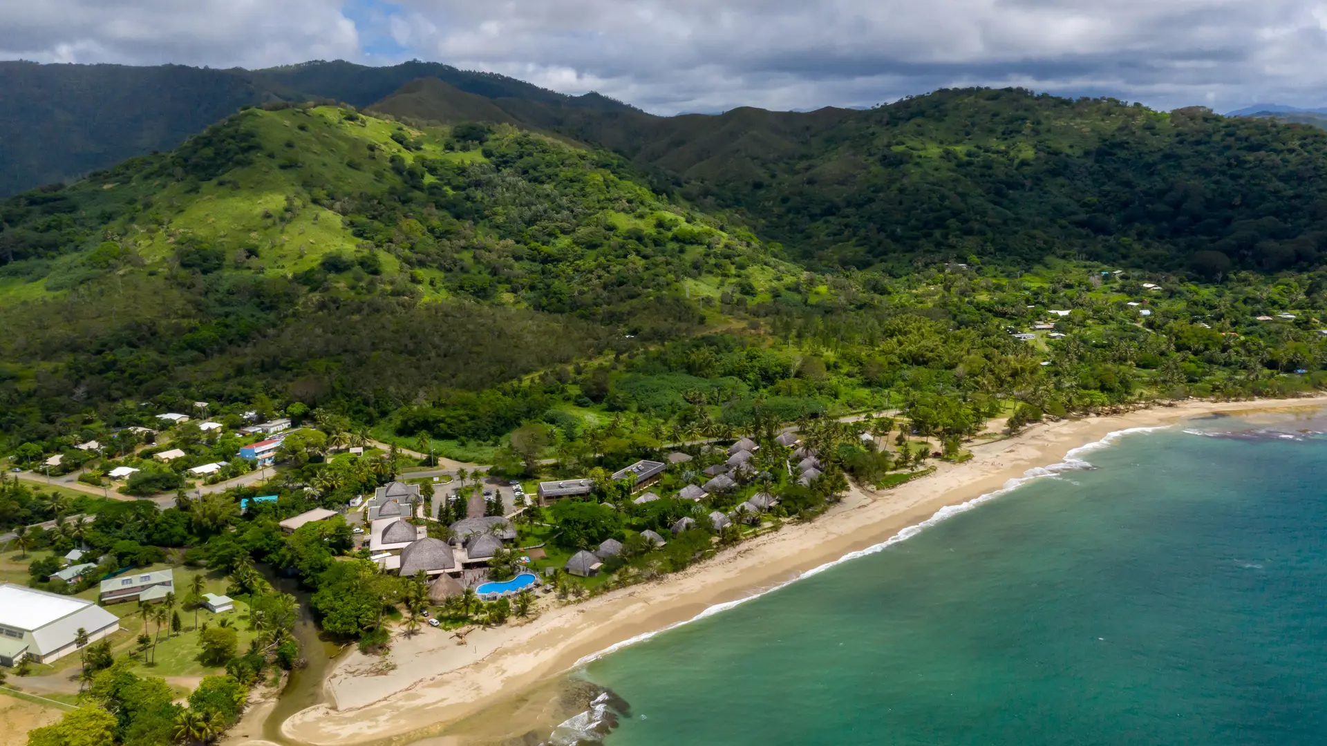 vue aérienne, lagon, montagne, plage, poindimié, tieti