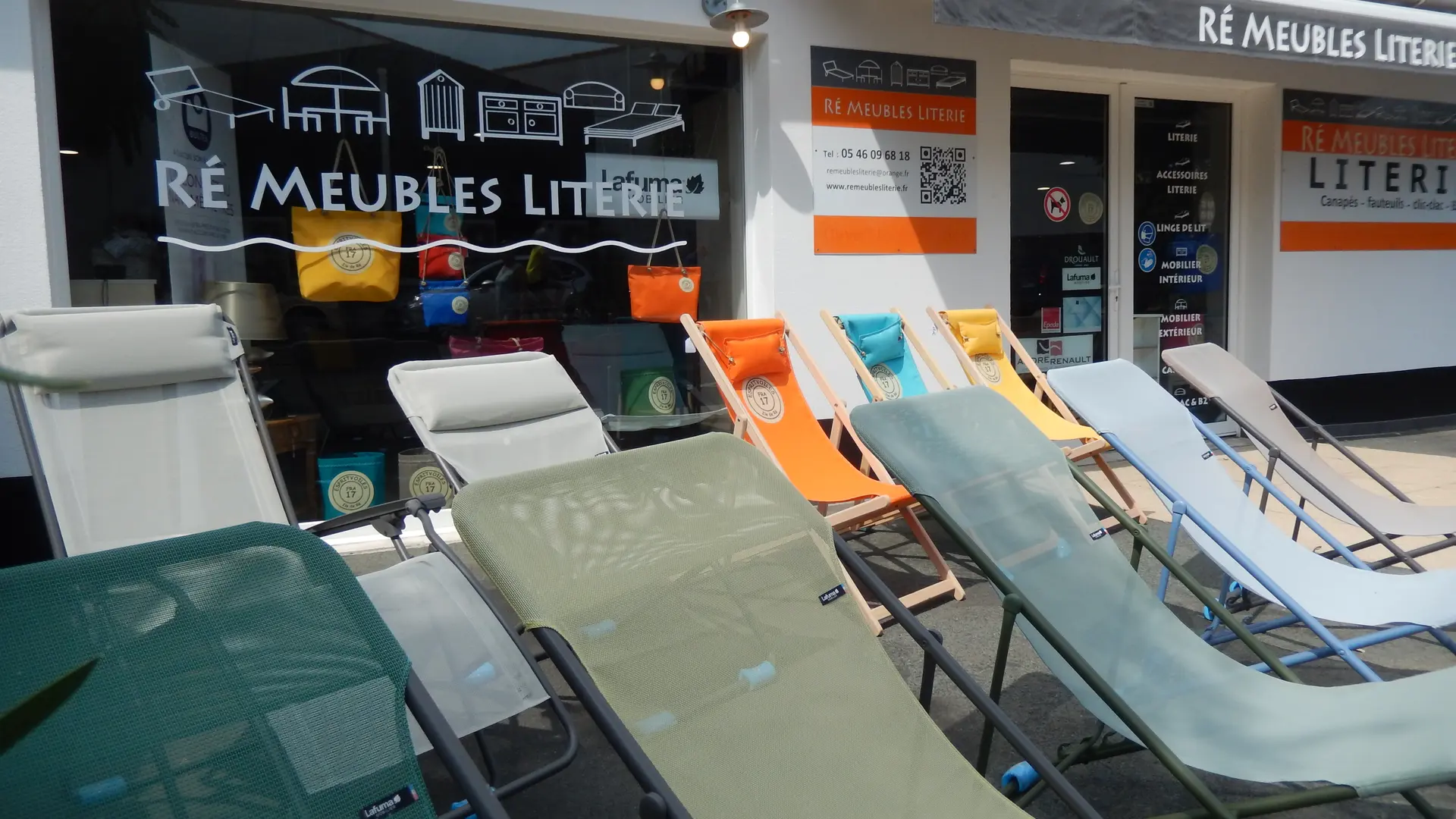 Sun loungers and deckchairs