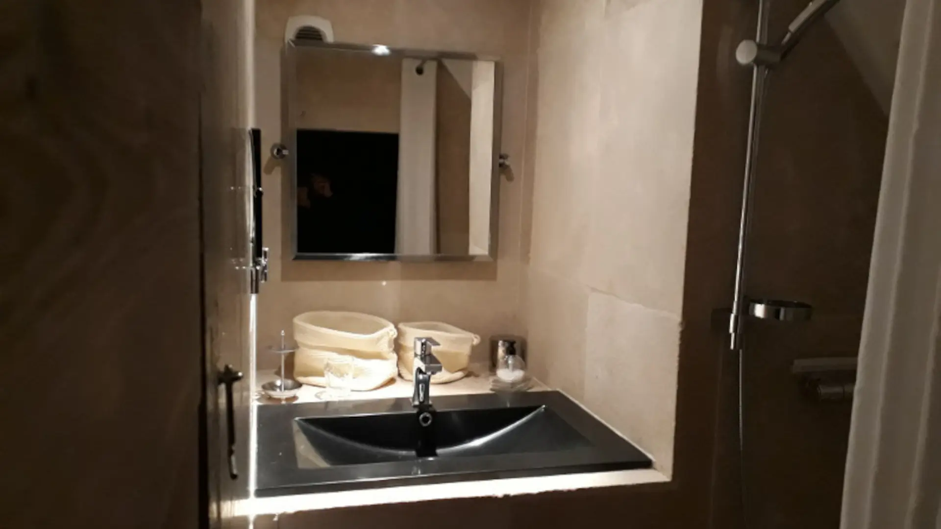 4-pieces-la-terrasse-gad-salle-eau-chambre2-serre-chevalier-villeneuve