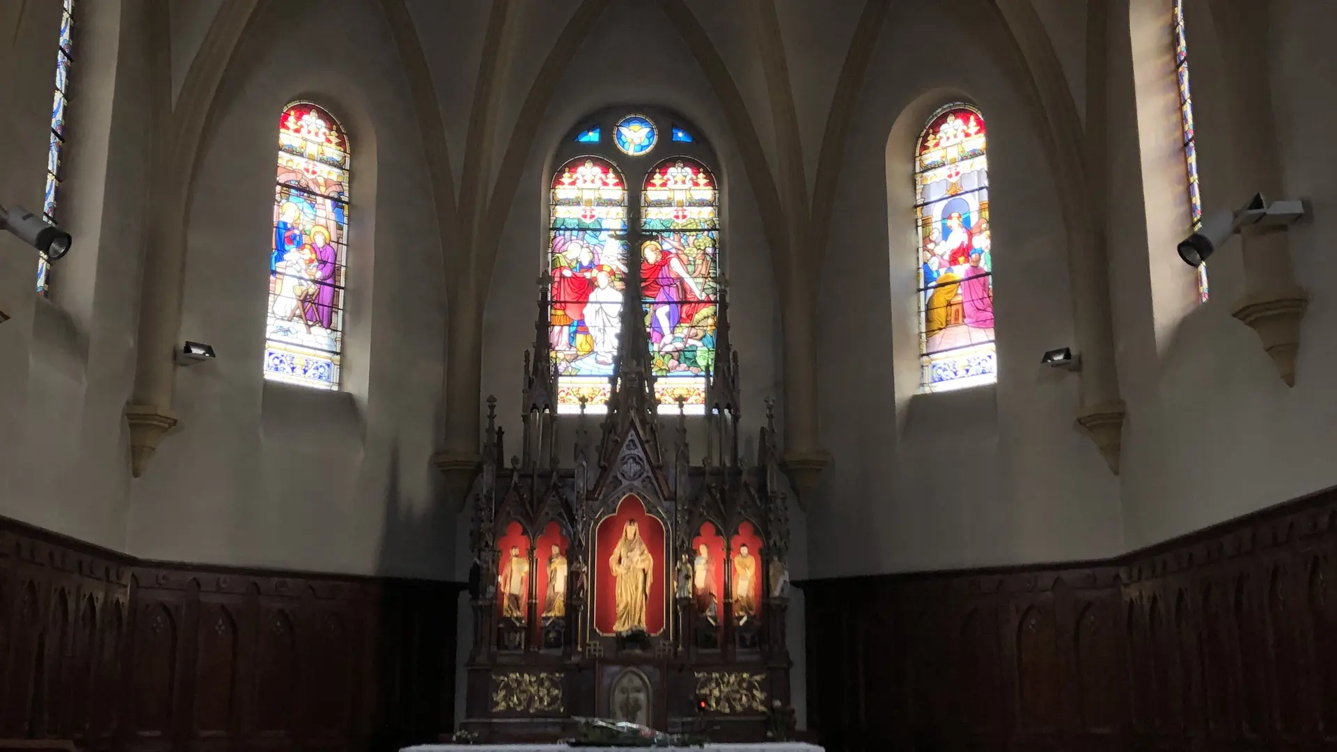 Le retable de l'église Saint Jean Baptiste