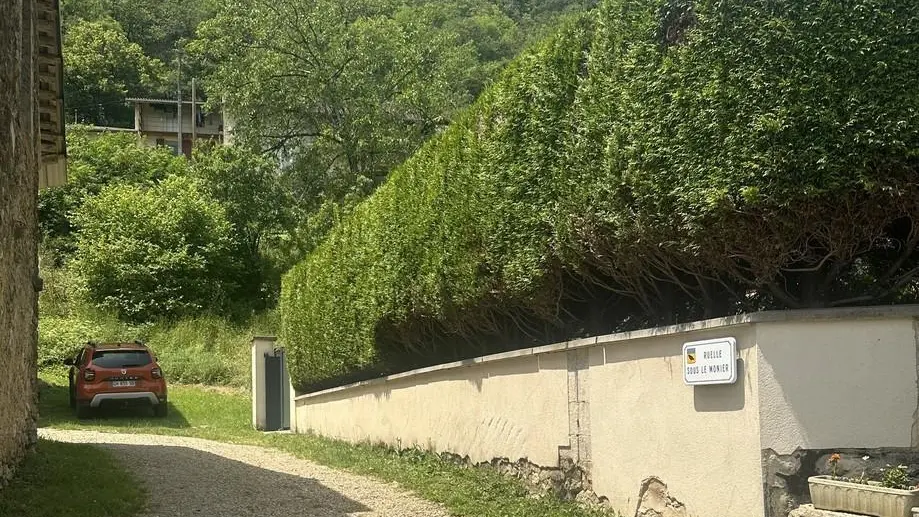 accès gite ruelle sous le Monier
