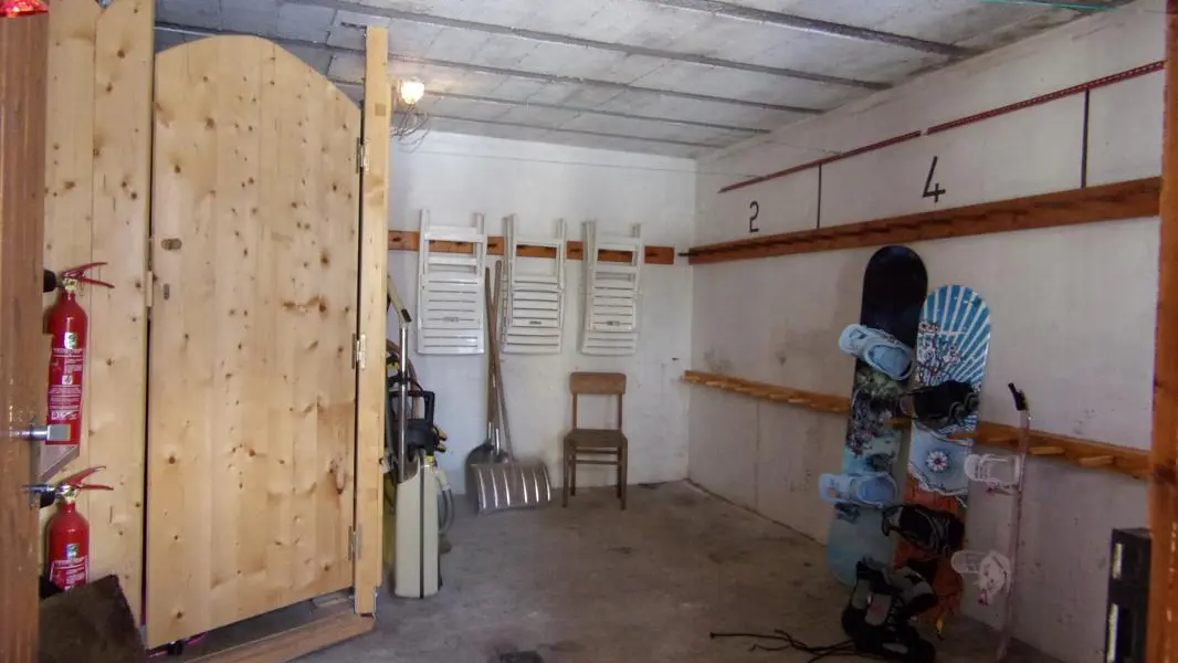 Local commun pour les skis, les vélos ....