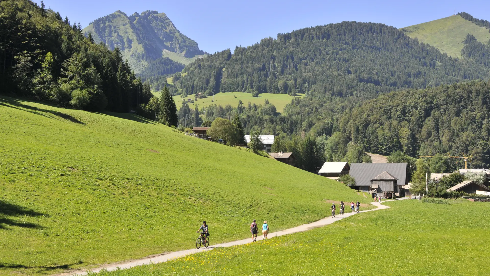 Trailhead in Abondance