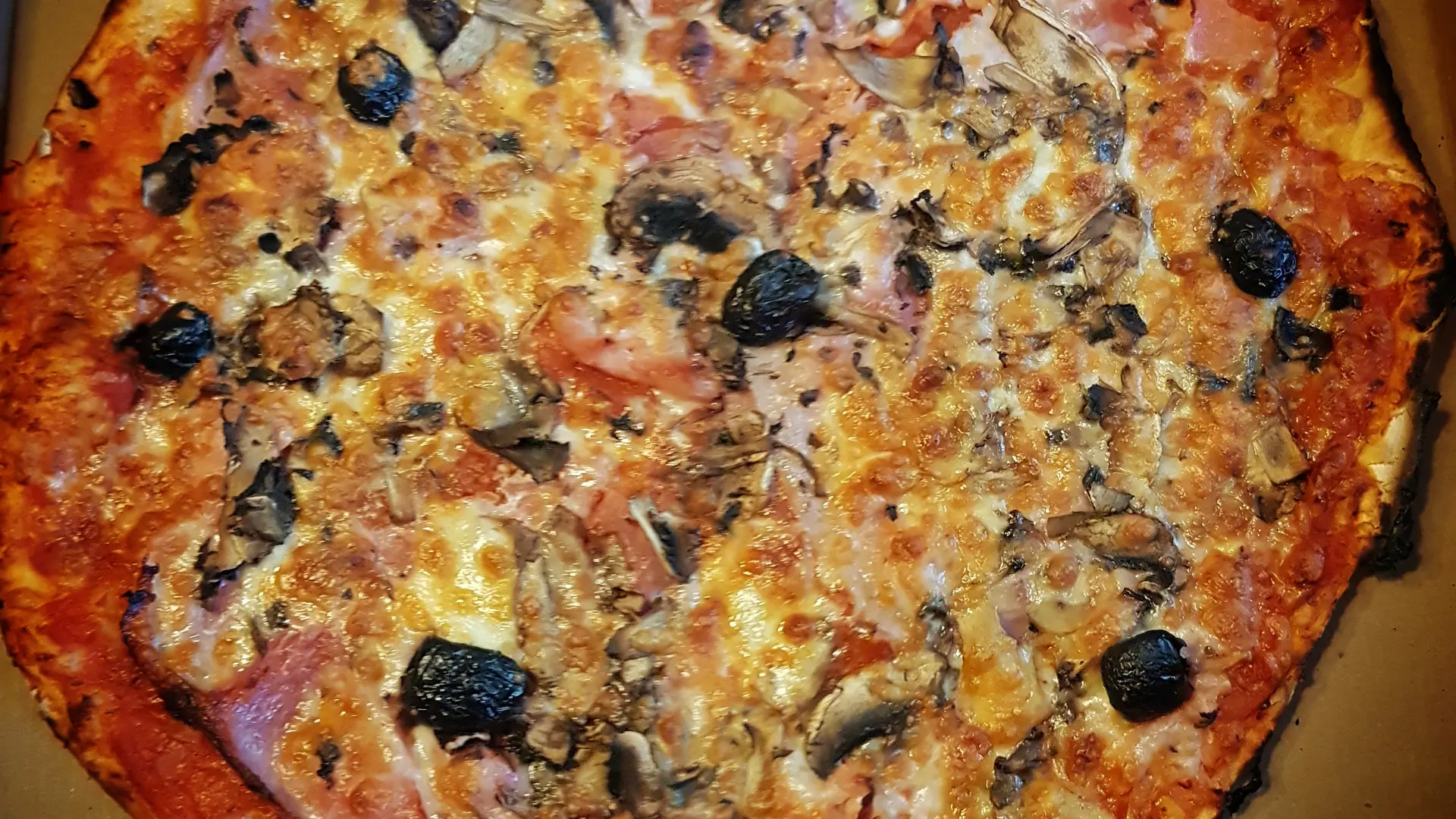 Pizzas à emporter - Le pain de la cascade