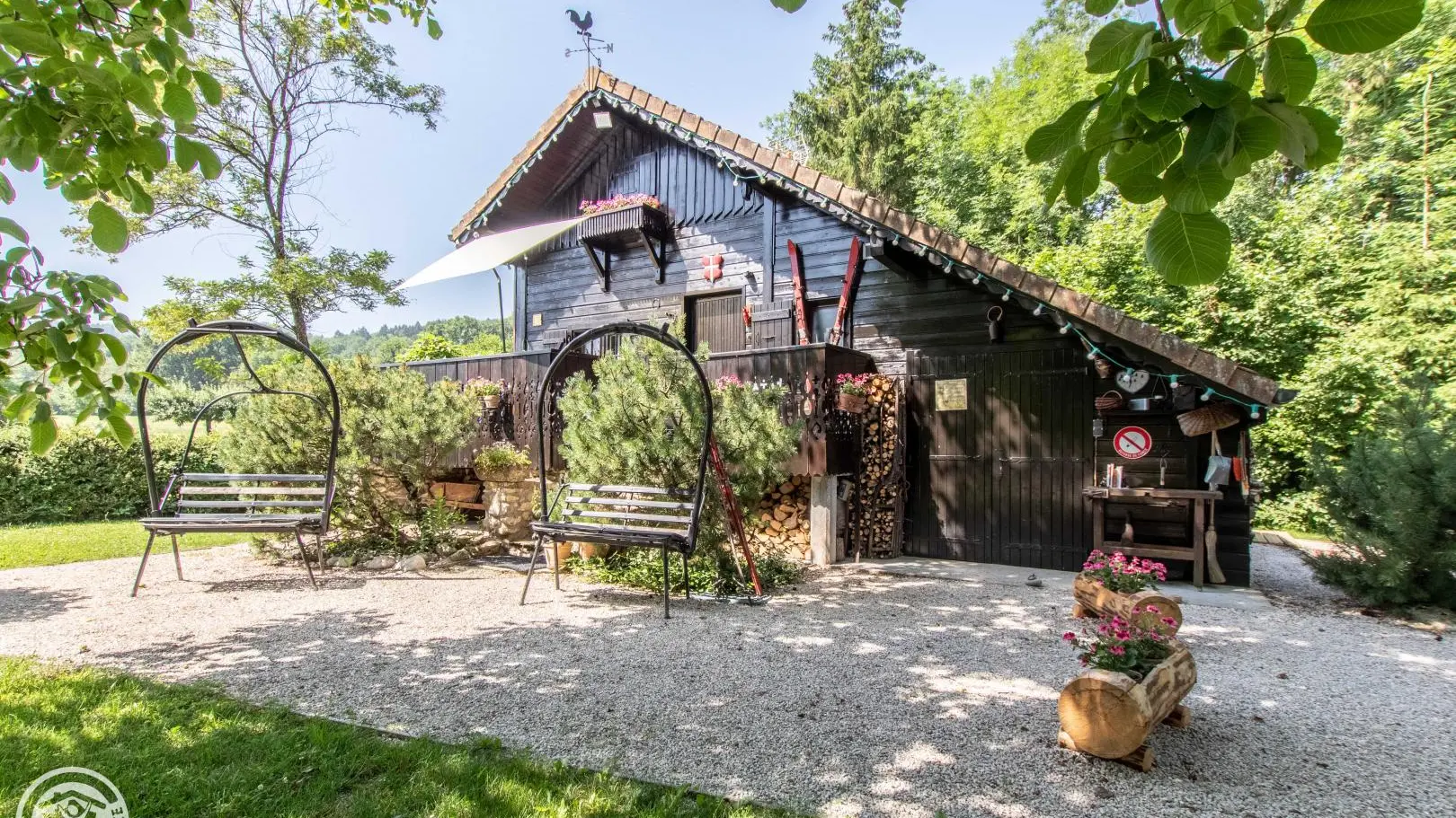 Espace privatif devant le gîte