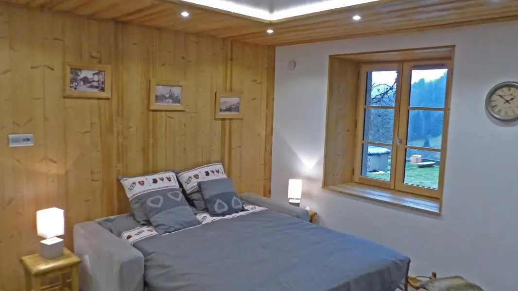 Canapé du séjour en mode couchage 140x190cm