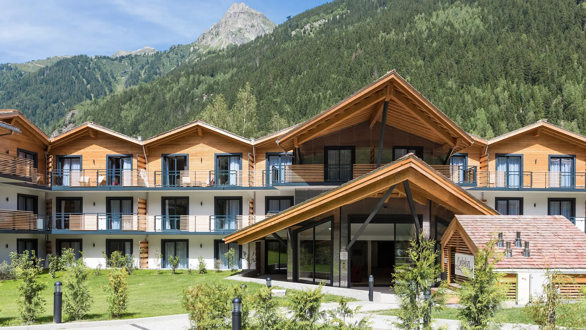 residence odalys isatis chamonix en été