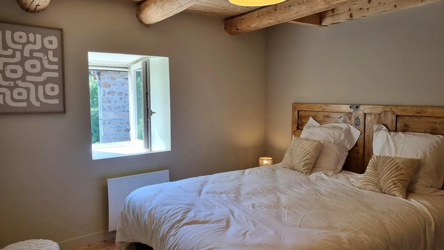 Chambre 1 : un lit 160x200.