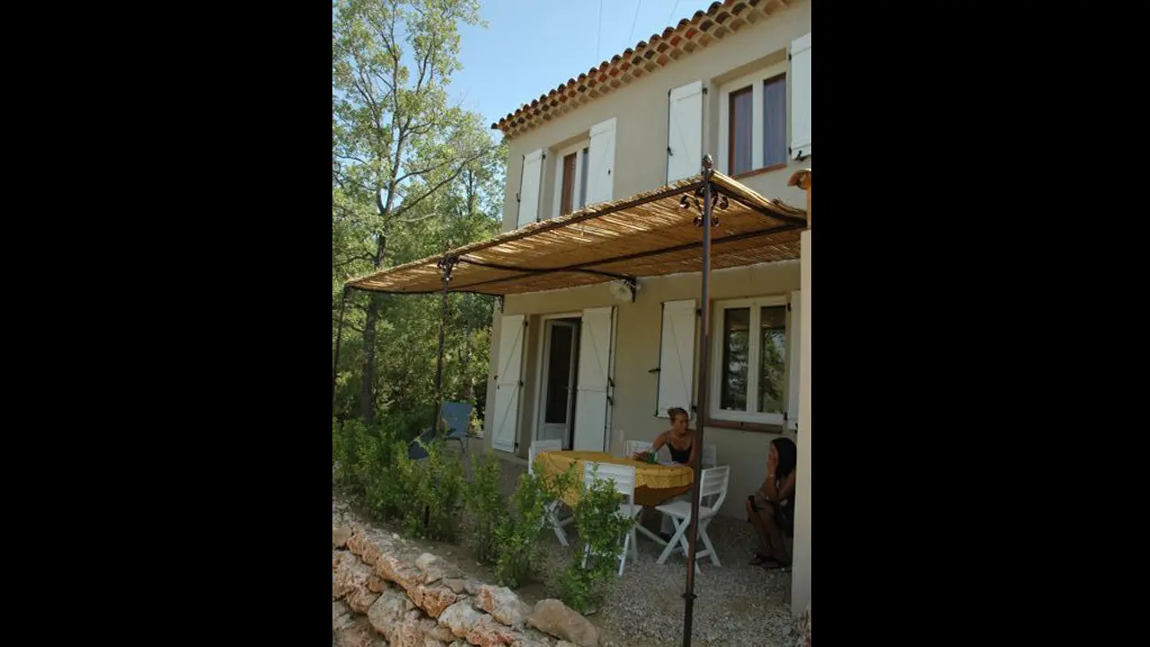 gîte west side, direct access to the swimming pool