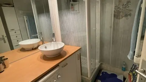 Salle d'eau - La Tourmaline B EMBRUN