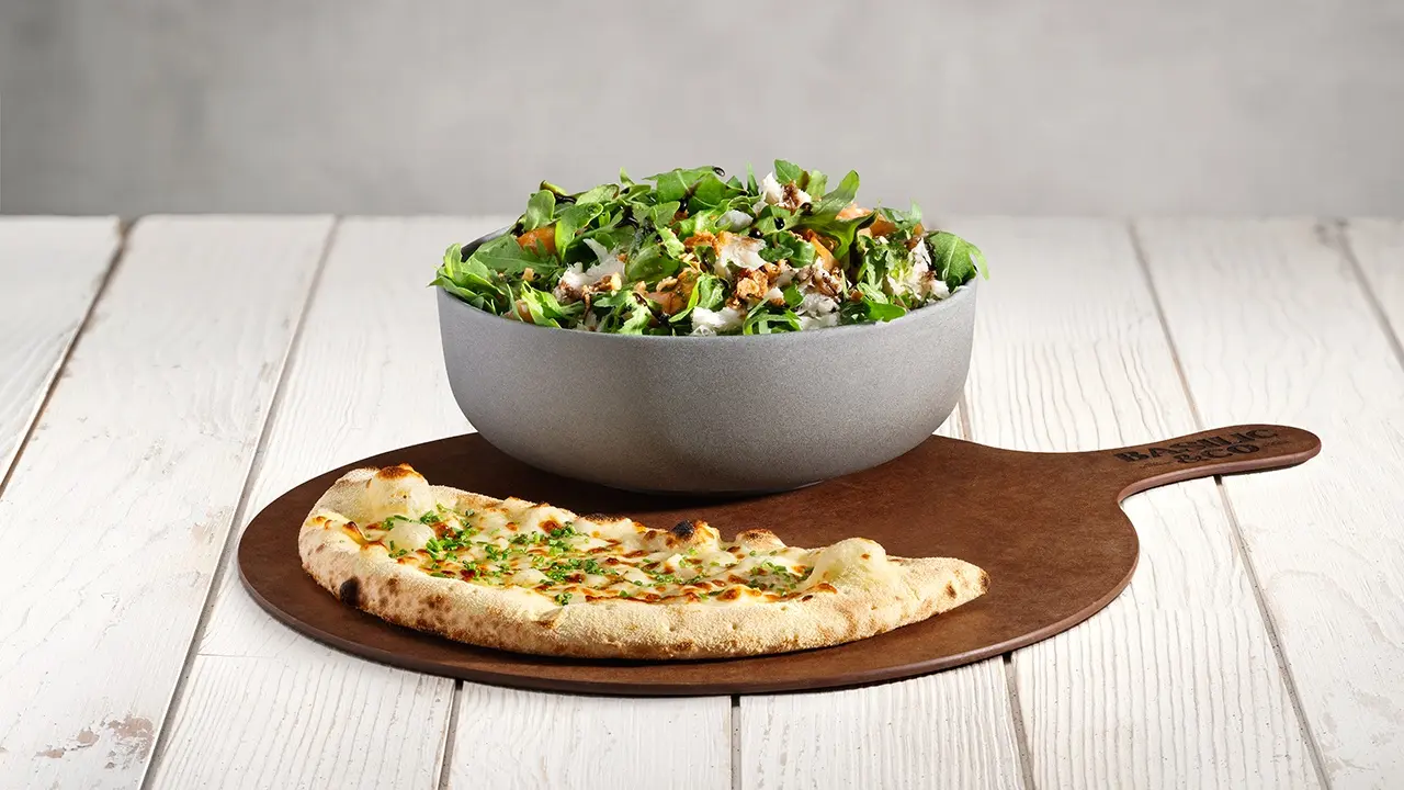 salade et foccacia