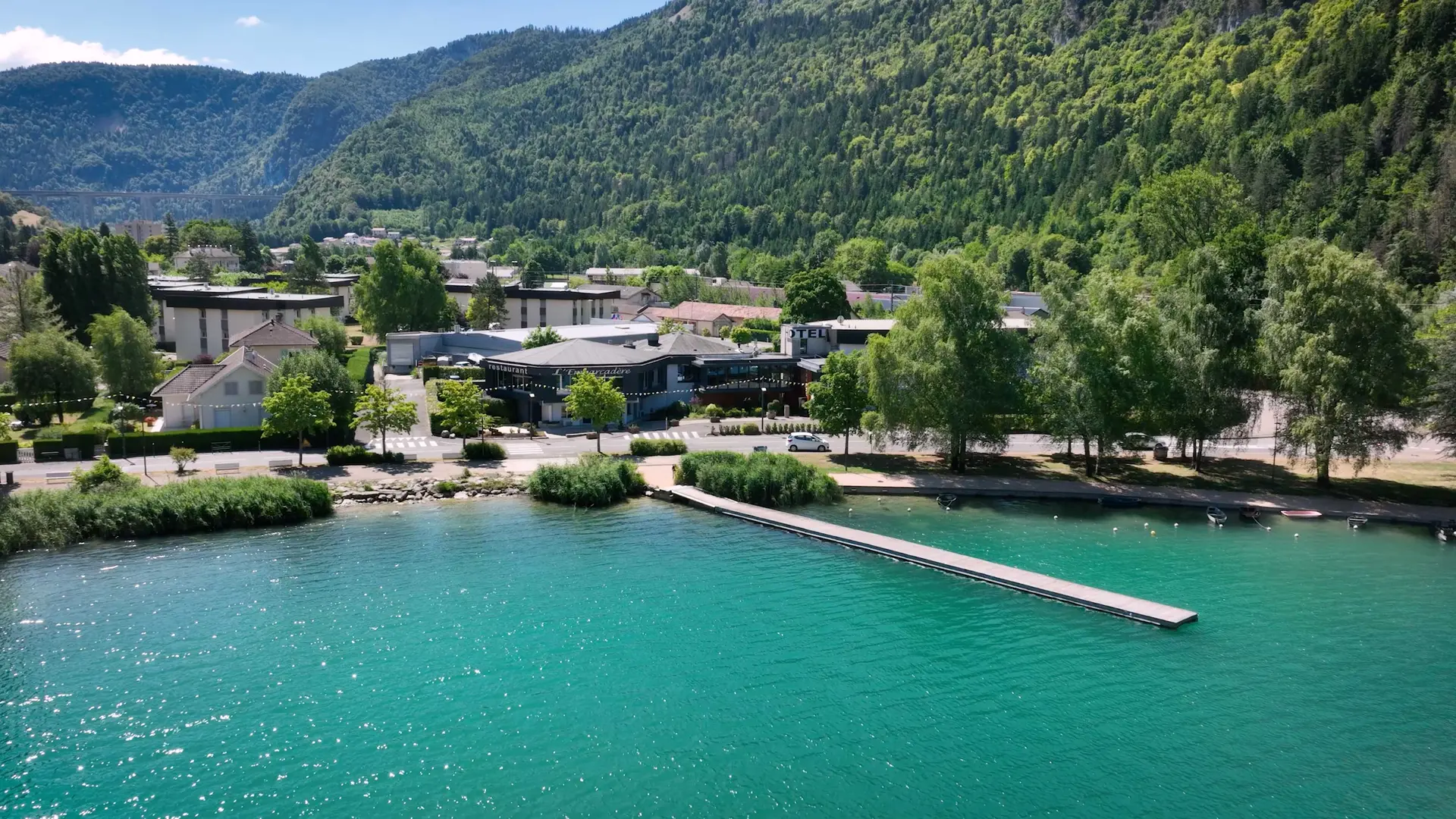 Emplacement au bord du lac
