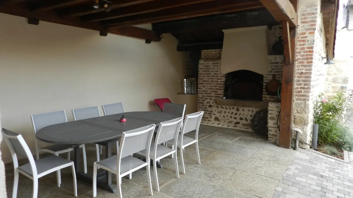 Le Clos de Pérouges - Gîtes DOMBES