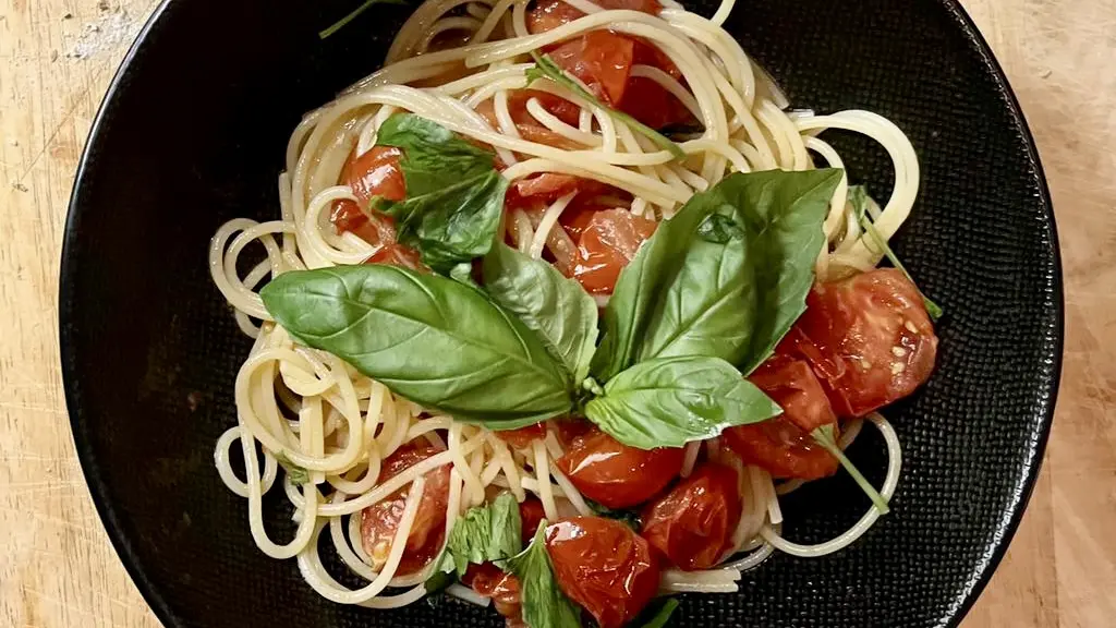 spaghetti petit tomate et basilique