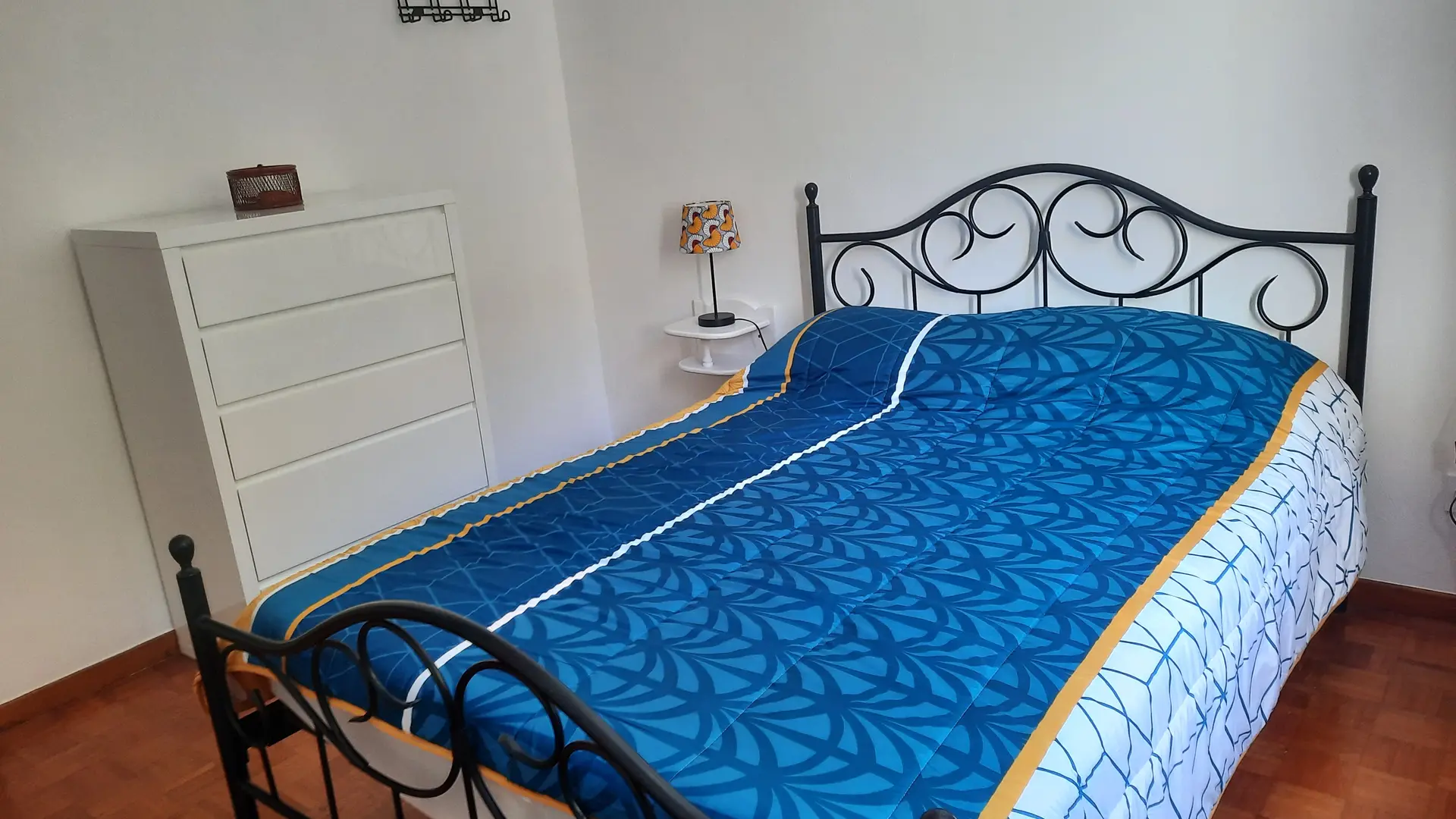 Chambre 2 - Lit en 140