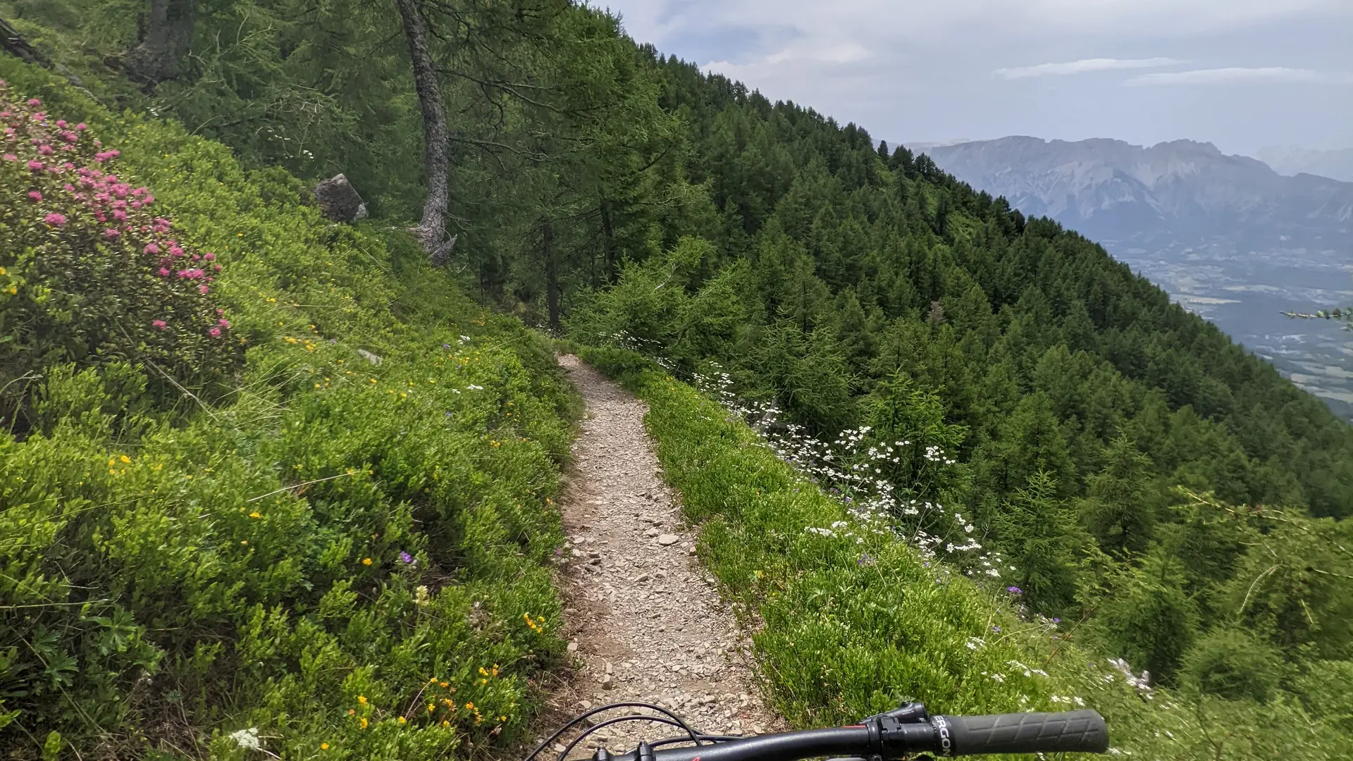 Descente enduro du col de l'escalier