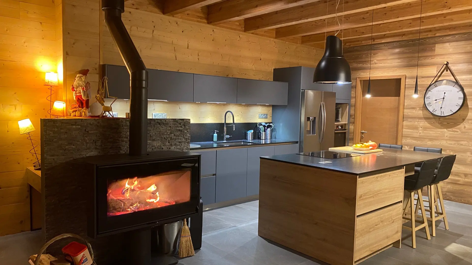 Poêle à bois et cuisine