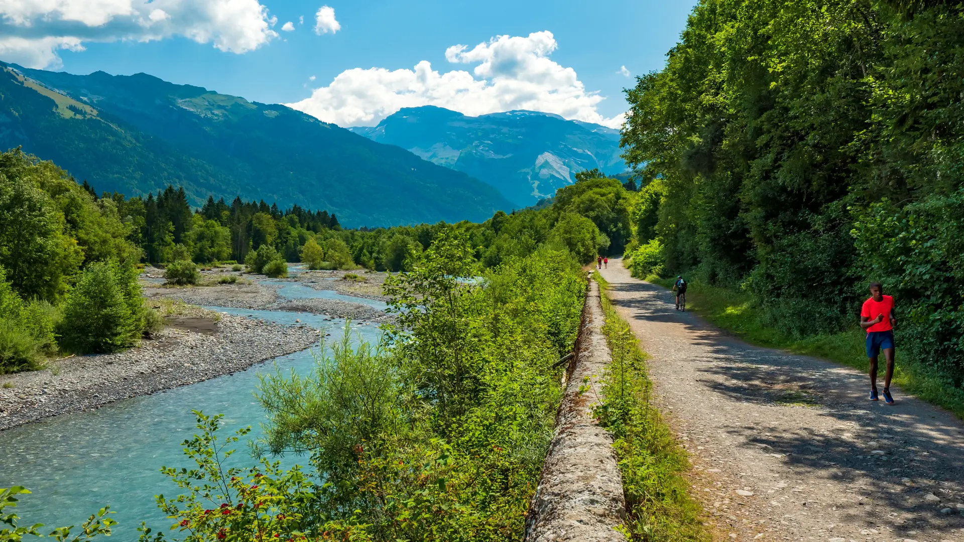 Le long du Giffre à Morillon