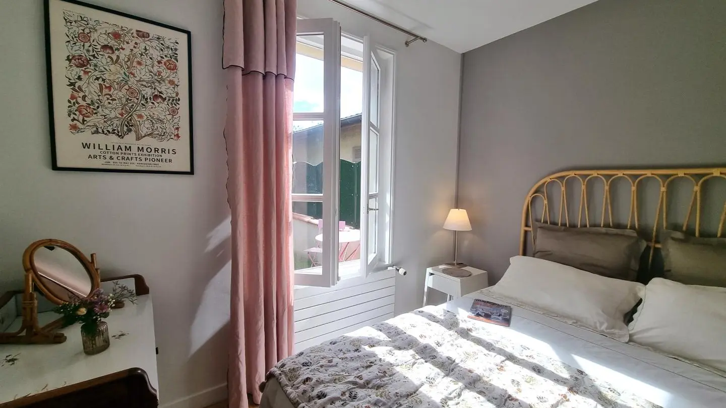 Chambre : 1 lit 160.