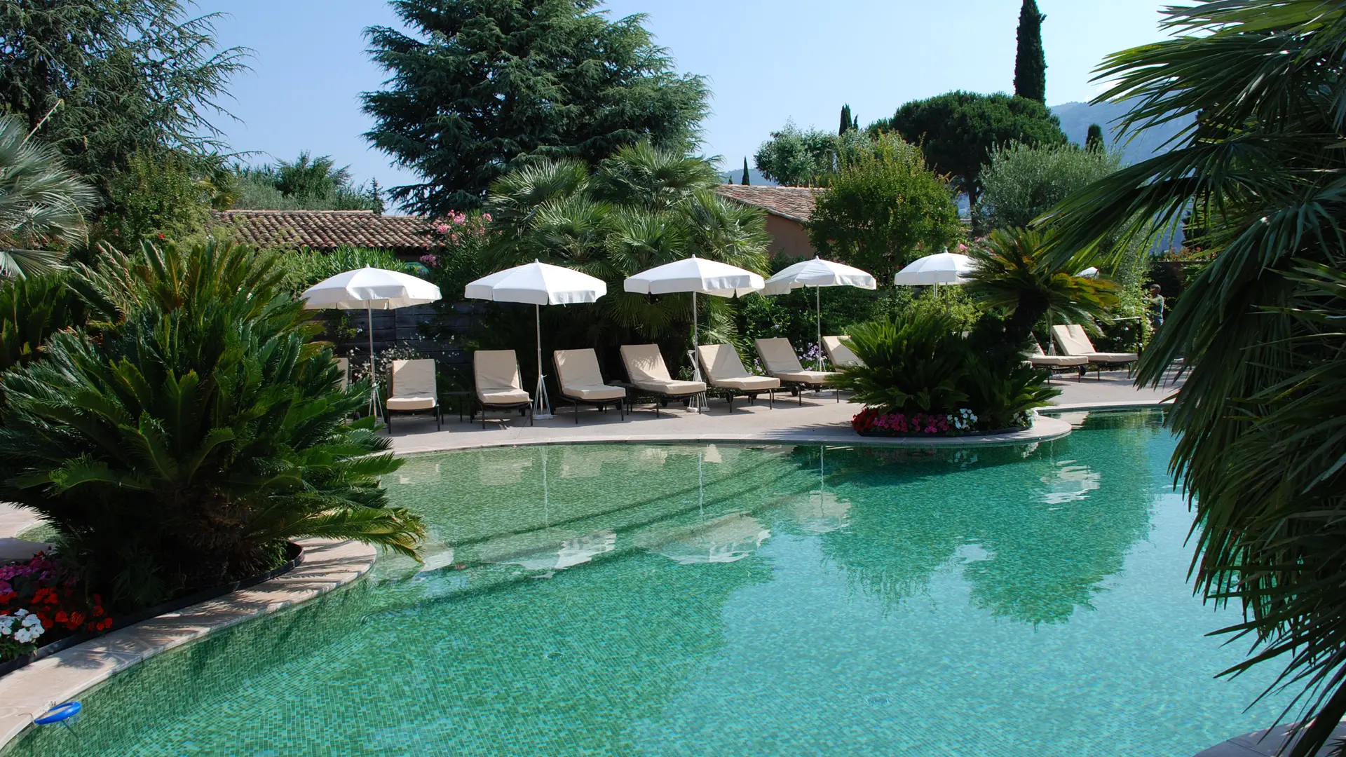 piscine lagon commune