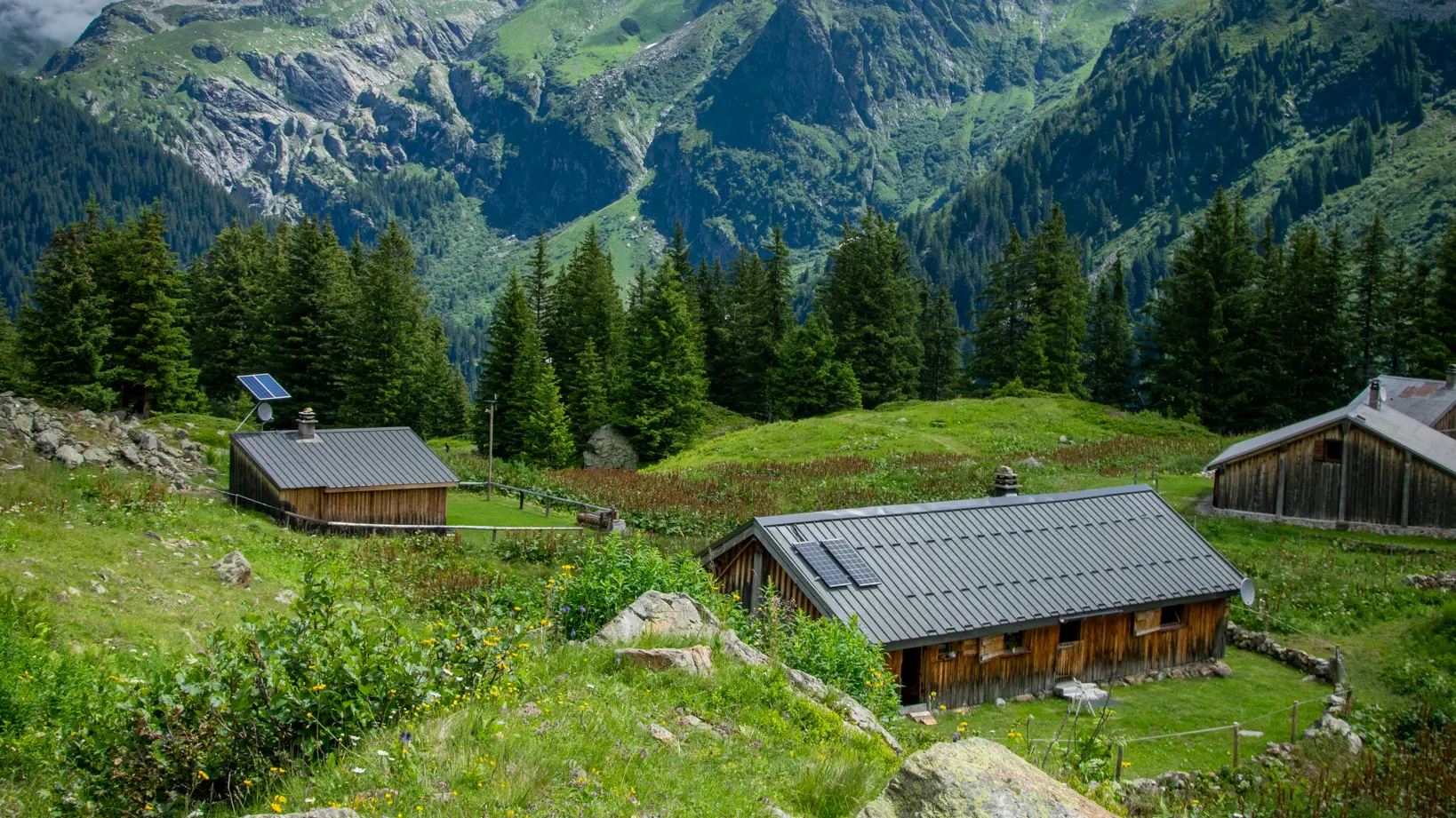 Les chalets des Prés, aux Contamines Montjoie face au Mont Blanc