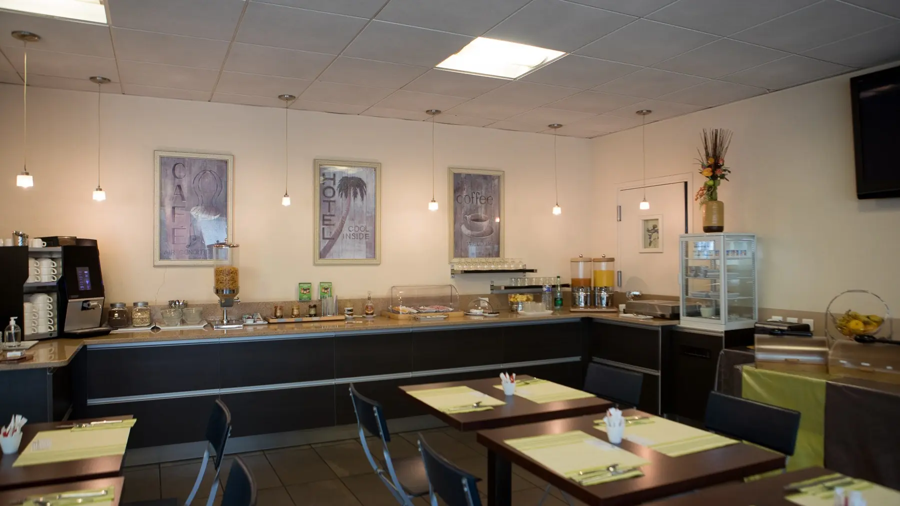 Salle petit-déjeuner