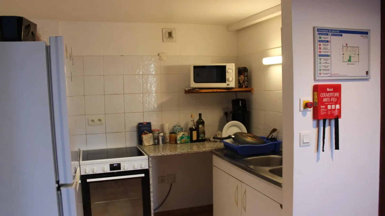 Grange des Tilleuls - Cuisine commune - Gîtes de Groupe d'Etape - Roure - Alpes-Maritimes