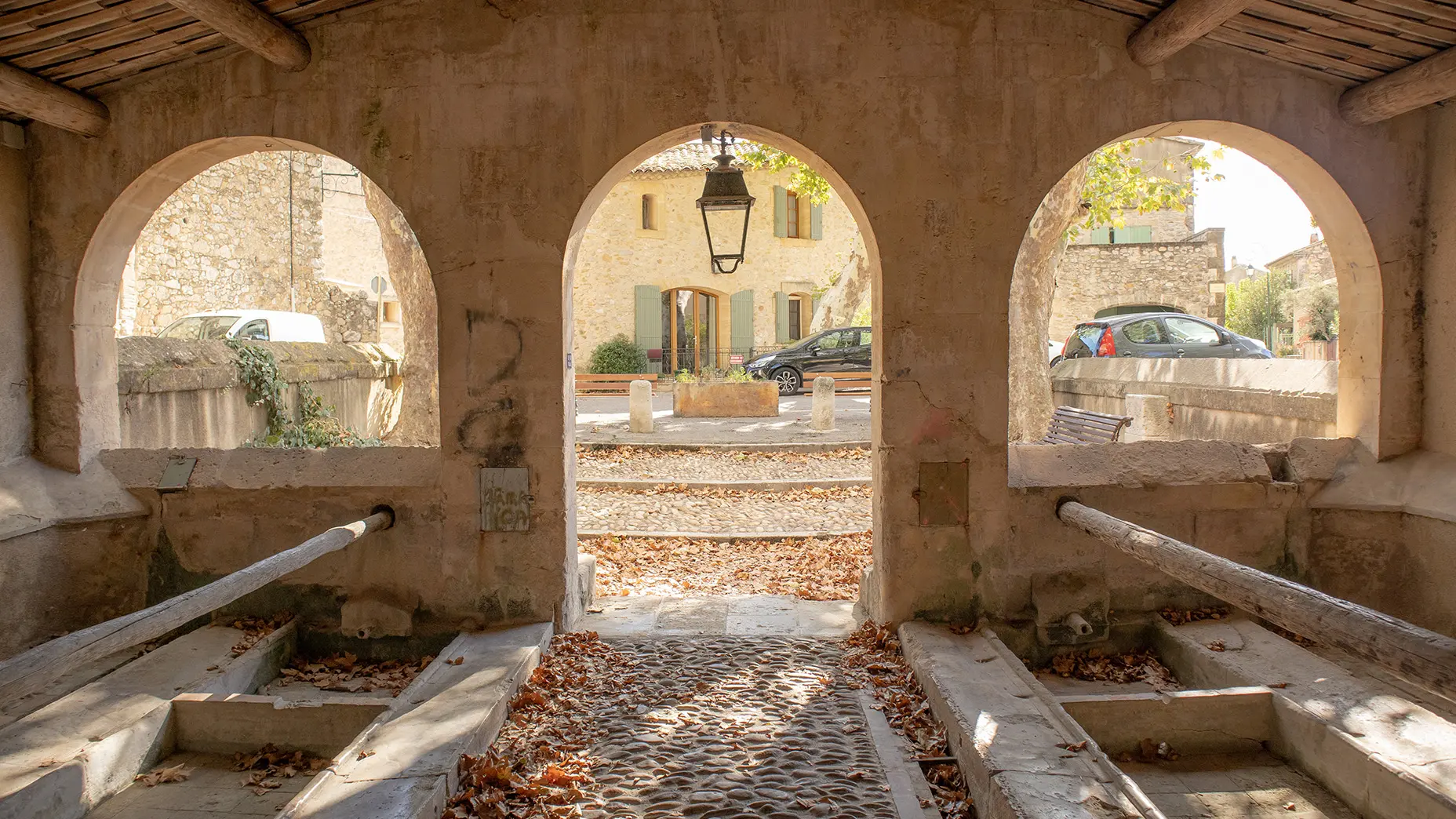 Le lavoir à 3 arcades_Aureille