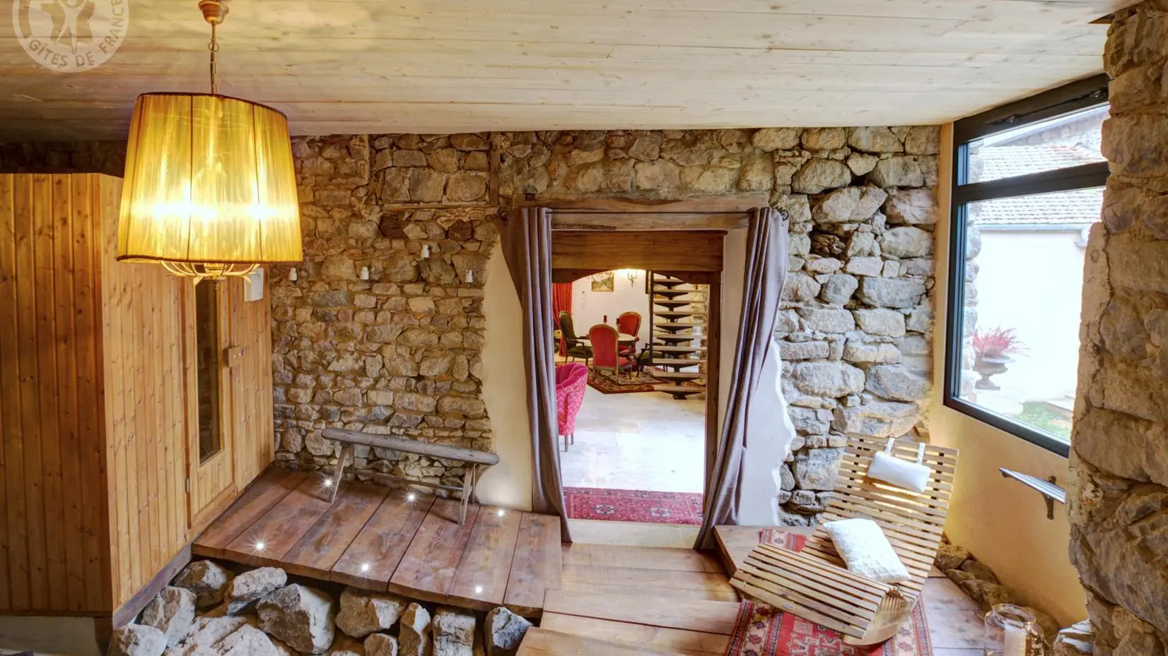 Sauna traditionnel au pierres chaudes : 6 personnes