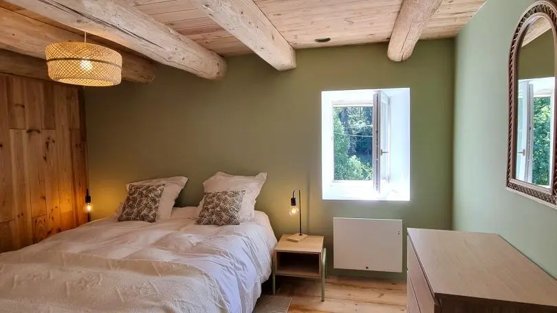 Chambre 2 : un lit 160x200.