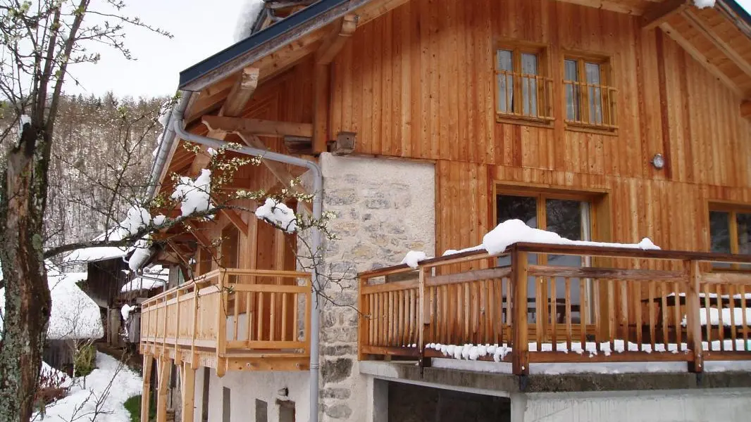 Façade est et terrasse