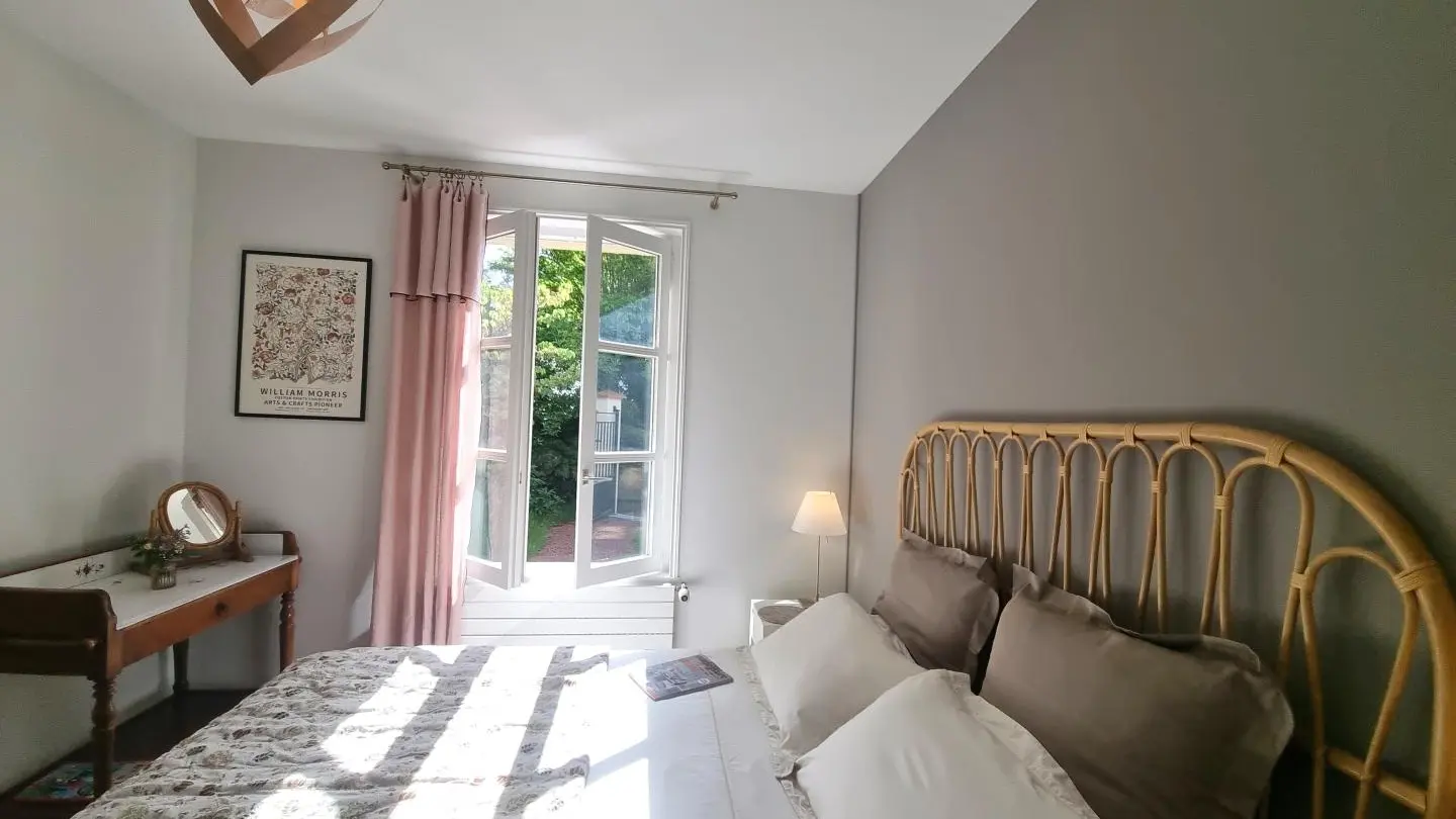 Chambre : 1 lit 160.