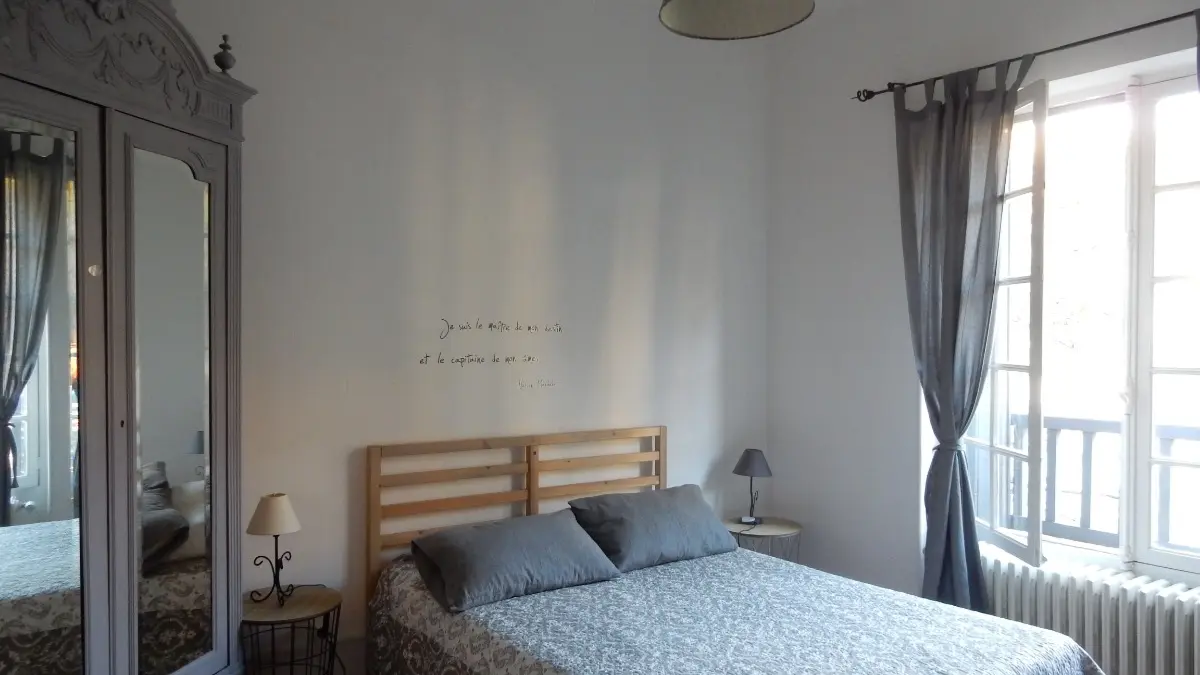 Chambre double avec salle d'eau privative