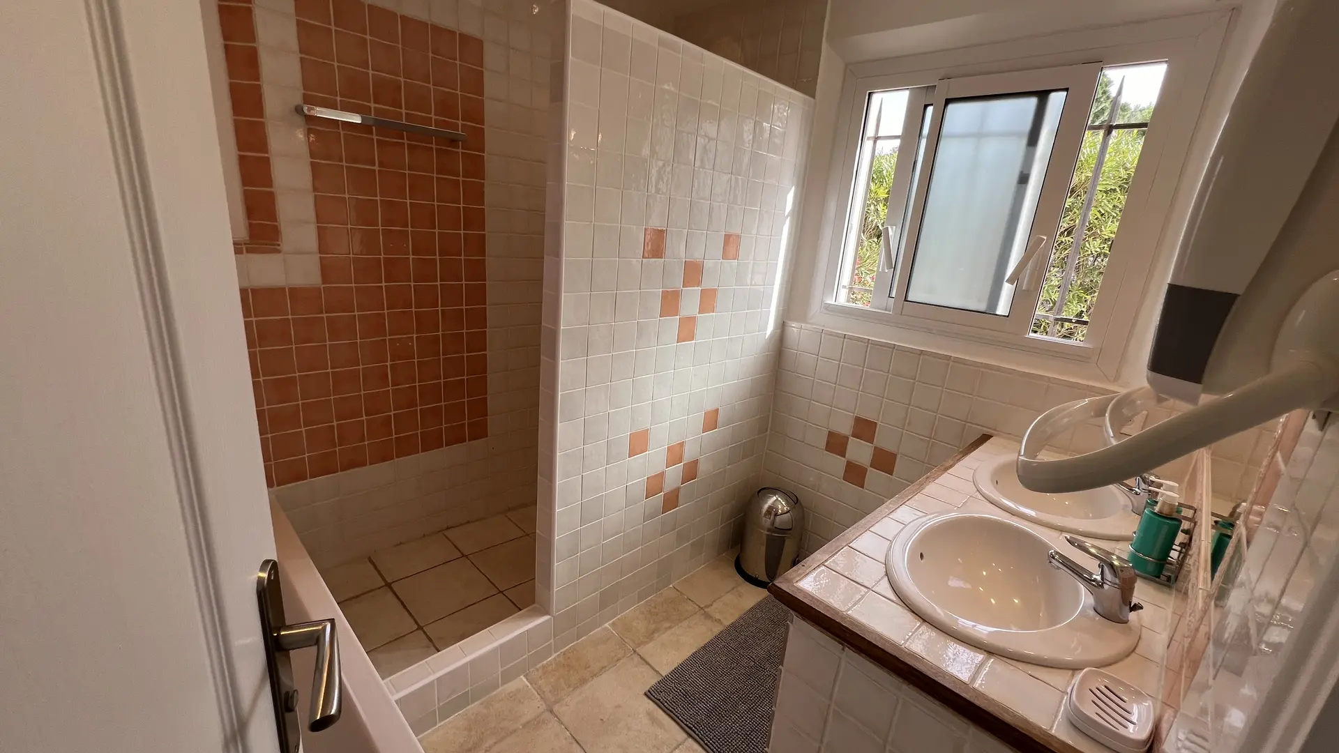 Salle de bain 1