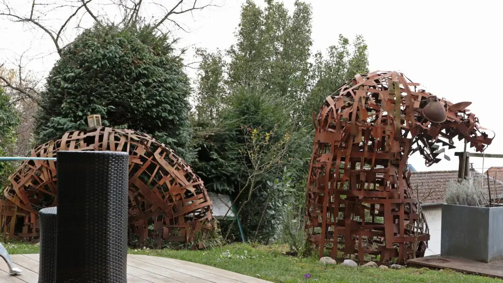 Sculptures du jardin
Souvenir souvenir 
Vendues à un hôte