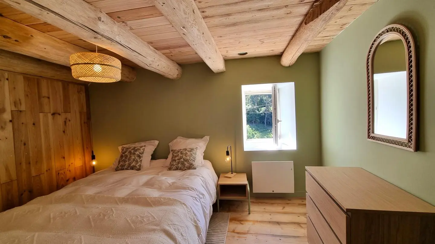 Chambre 2 : un lit 160x200.