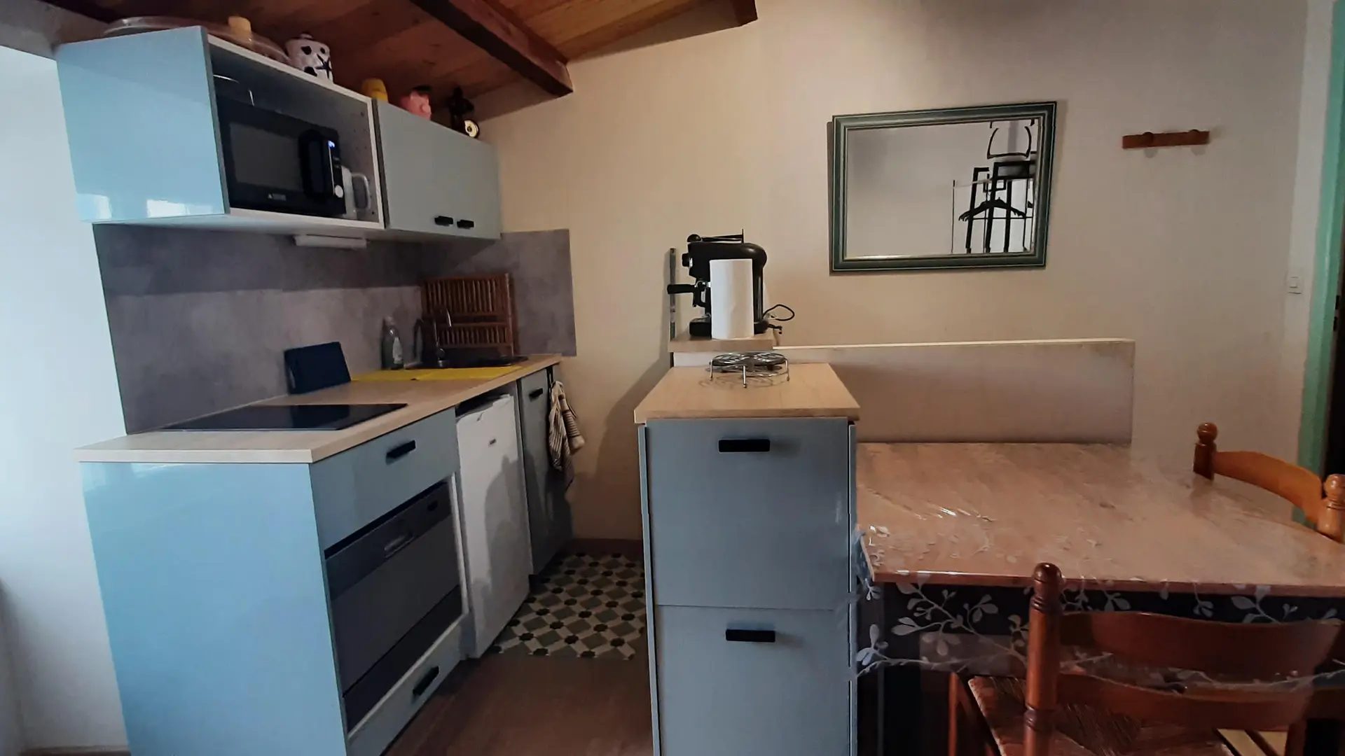 Kitchen area