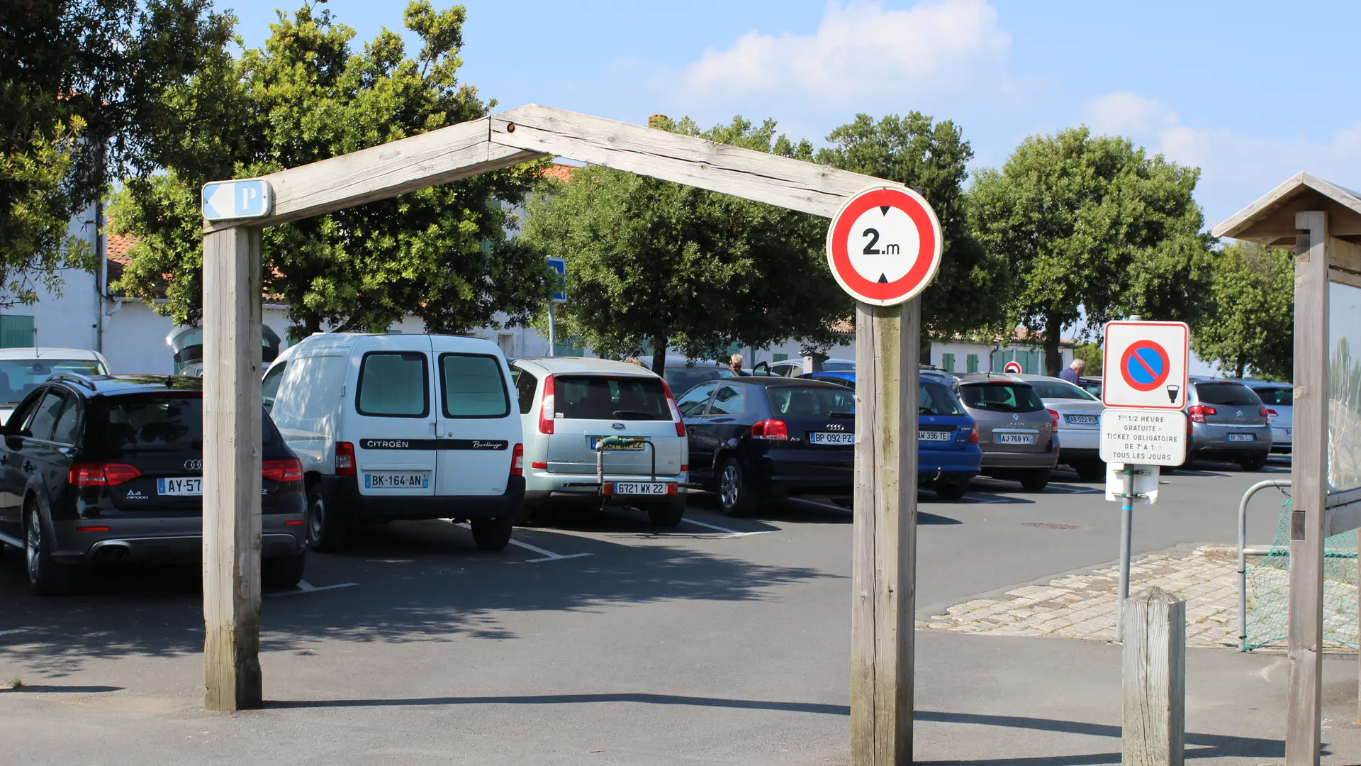 Entrance to Ars-en-Ré harbour parking lot