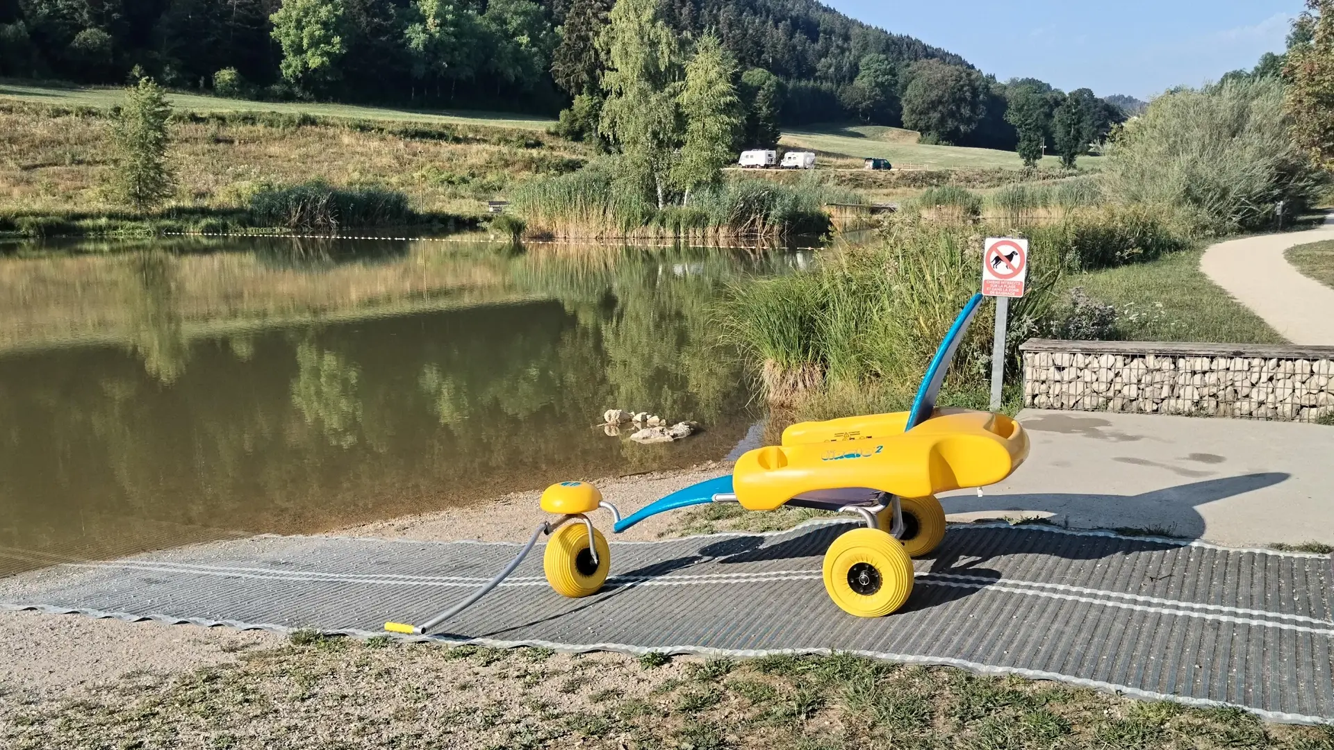 Fauteuil PMR plan d'eau Lalleyriat