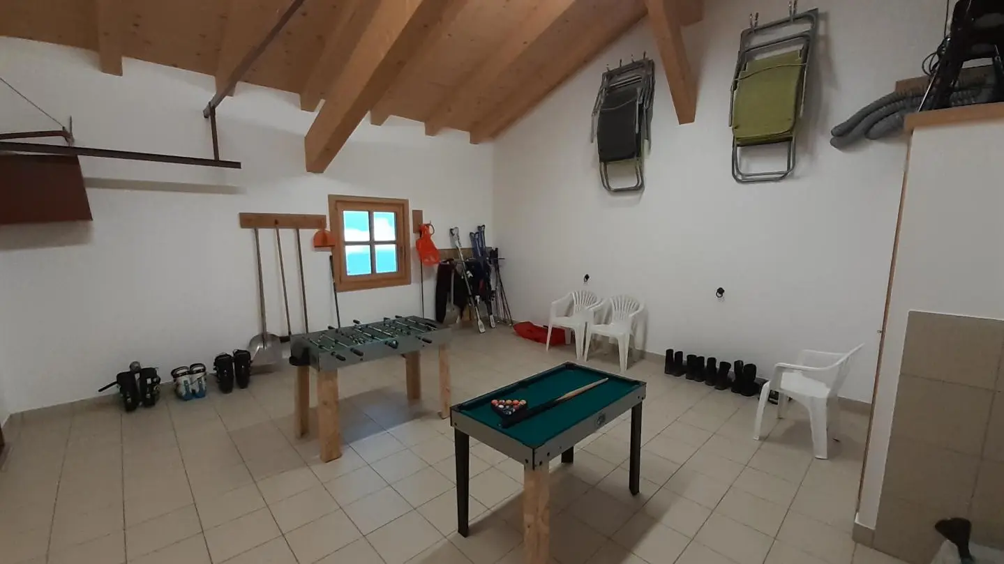 garage pour skis, vélos .../ salle de jeux
