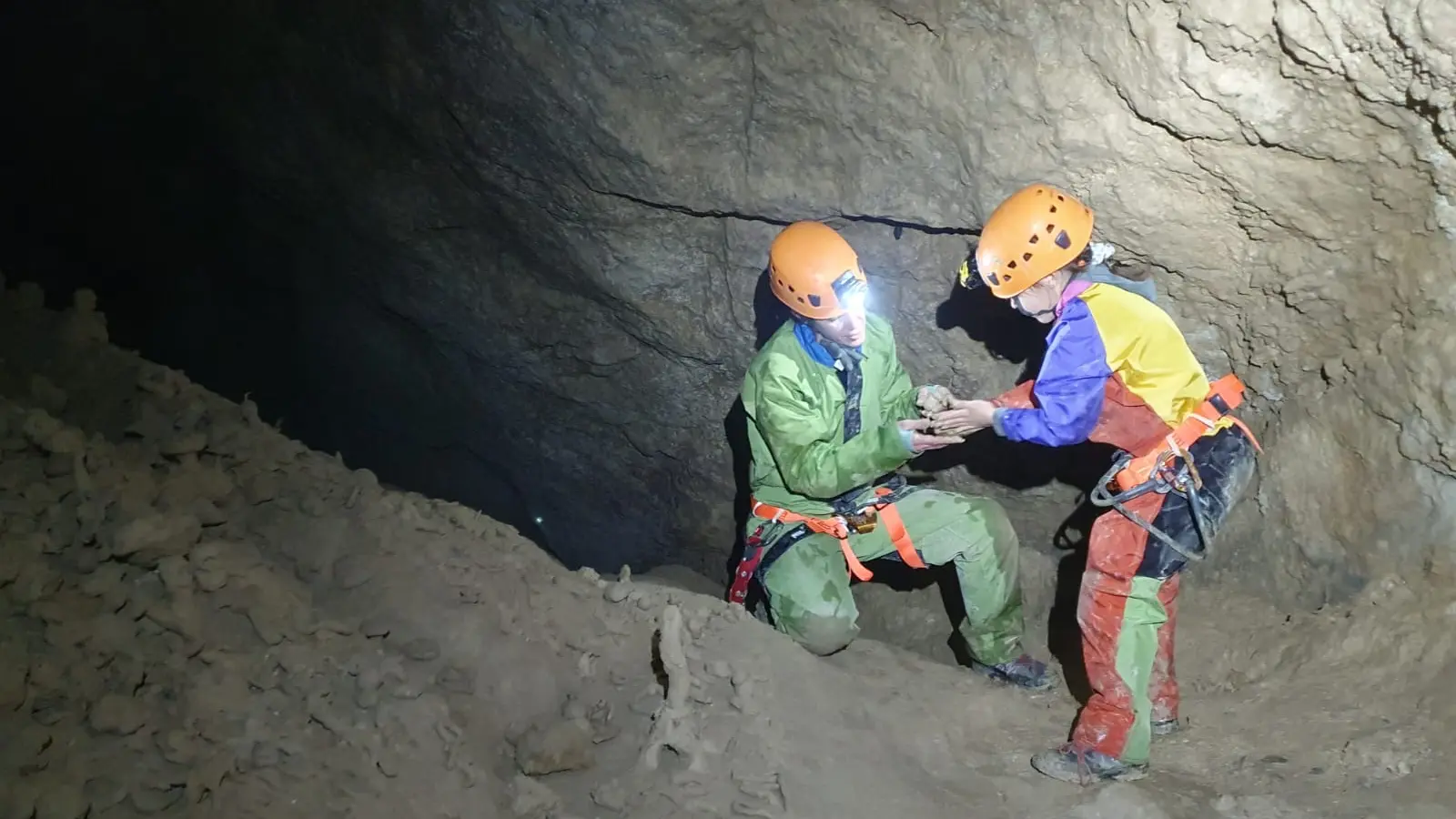 Sortie familiale dès 6 ans - Grotte de la Résurrection