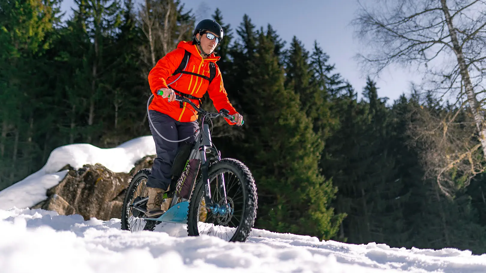 Evolution2-Chamonix-trottinette-electrique-sur-neige