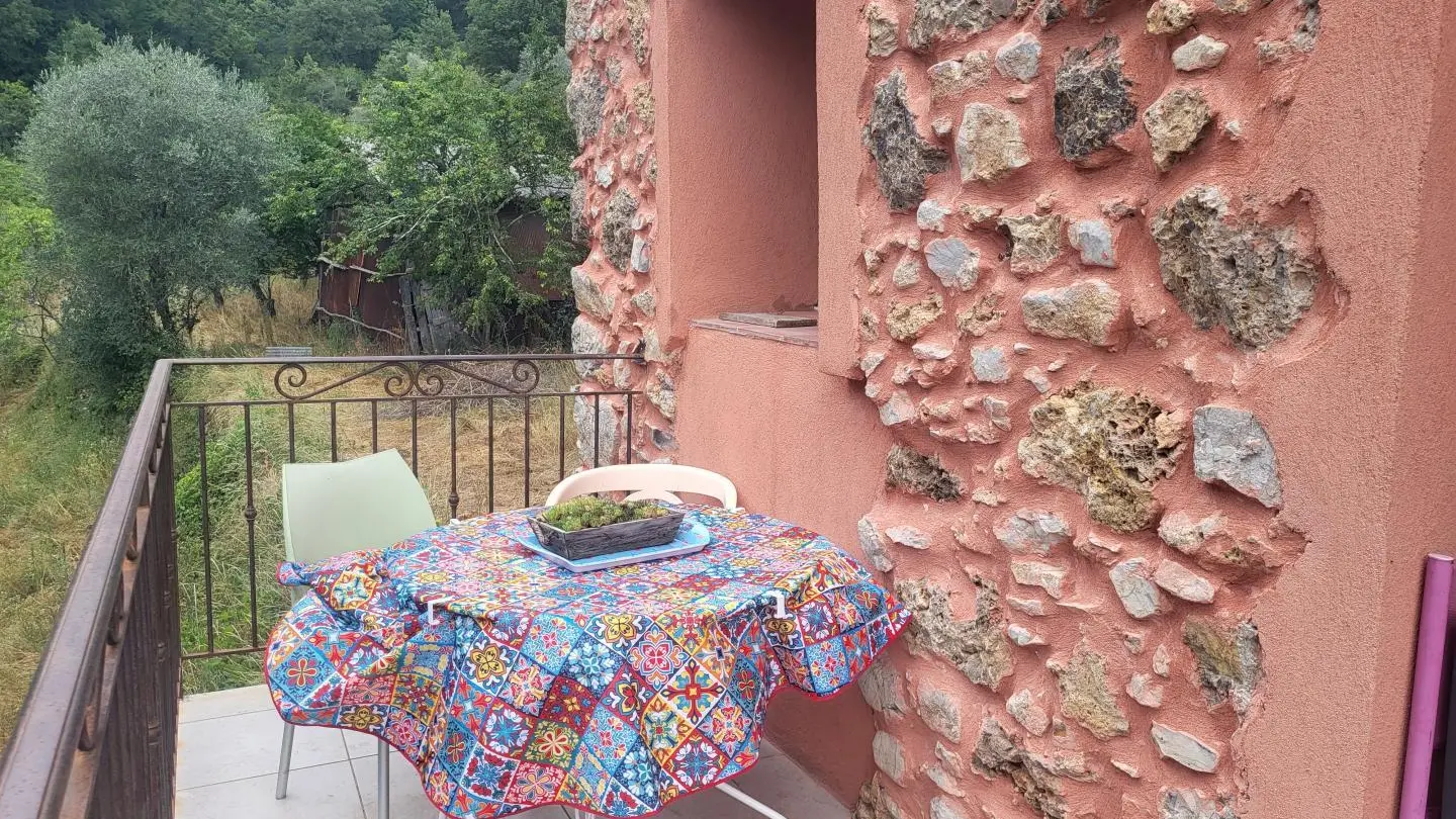 Gîte la Graniga - Petite terrasse - Gîtes de France Alpes-Maritimes
