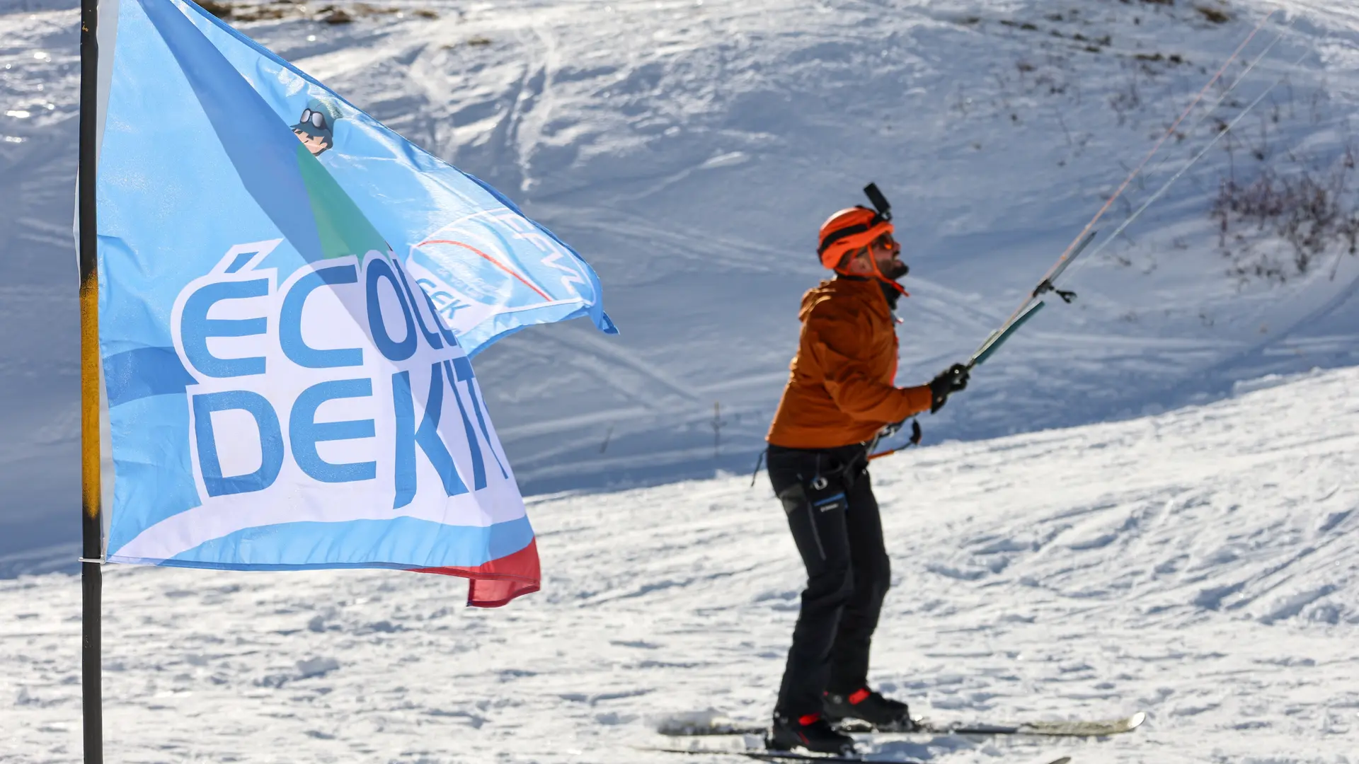 Snowkite au col du Lautaret - École Wayra_Villar-d'Arêne