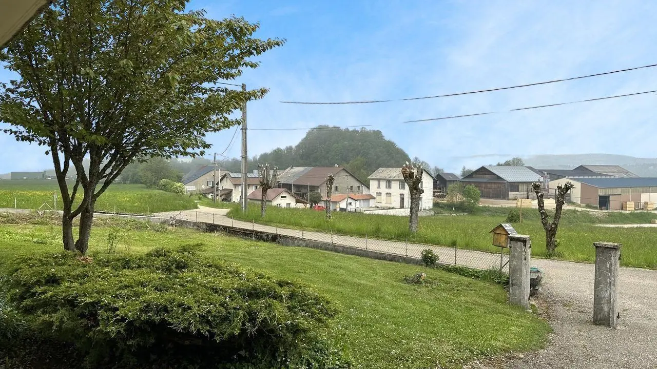 La rue d'accès